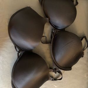 Lot of 2 Victorias Secret Bombshell bras 38D